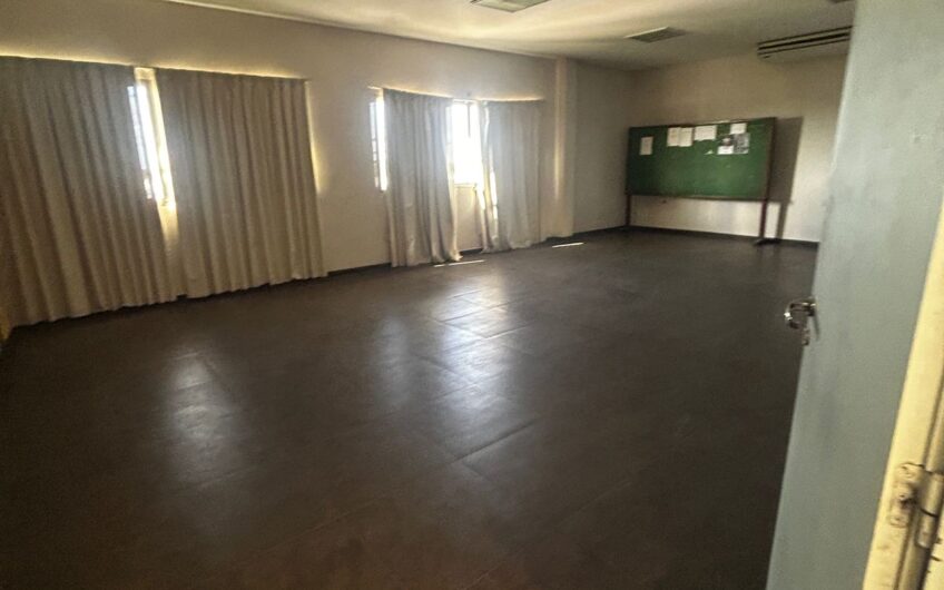 SALÓN PARA EVENTOS + OFICINAS    ||             Av. Dr. Luis Gutnisky y Territorio Nacional , Barrio La Pilar